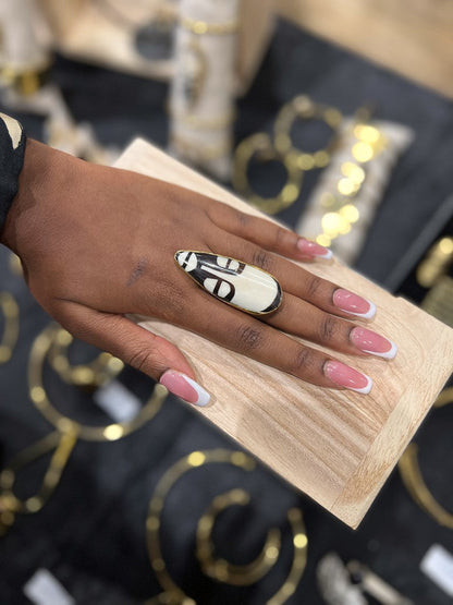 Magnificent ring in bronze & Bone “Rwanda”