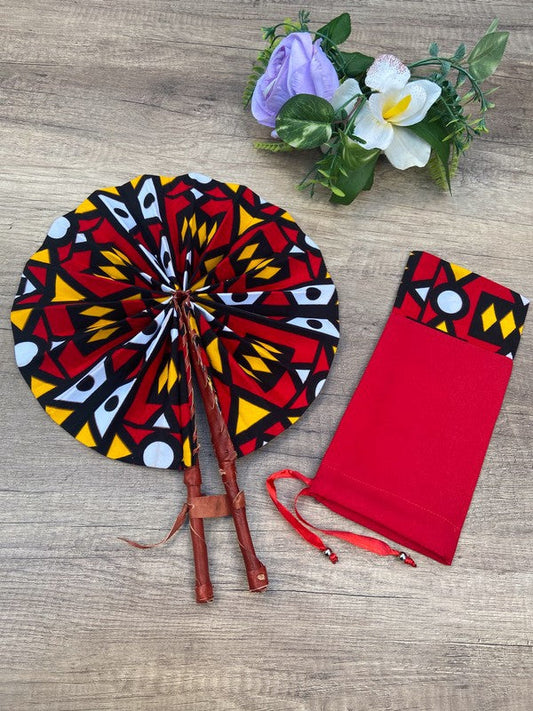 Magnificent wax & leather Fan in its “Afrika” pouch